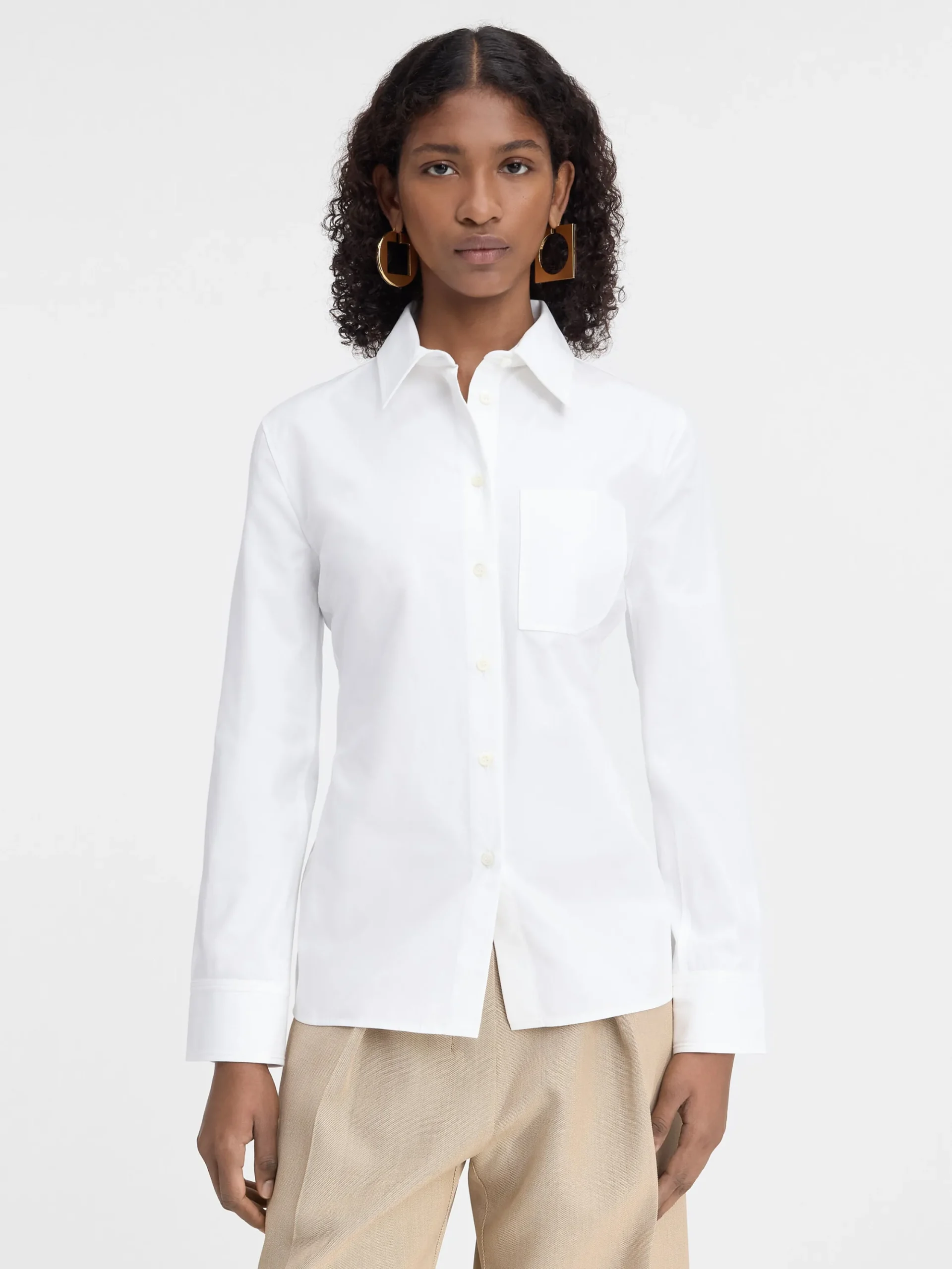 La chemise de costume
