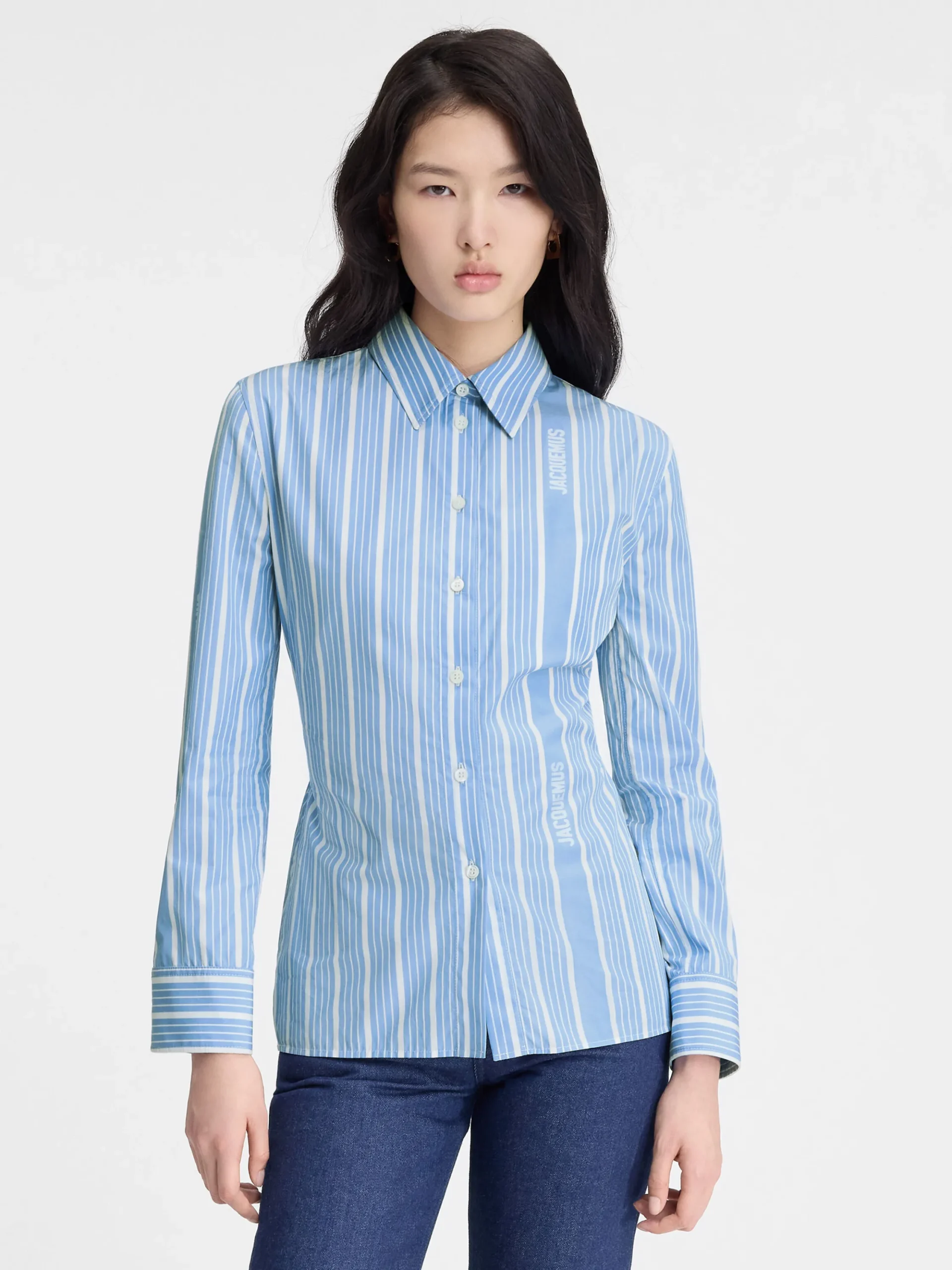 La chemise de costume