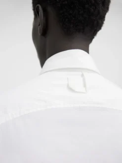 La chemise de costume