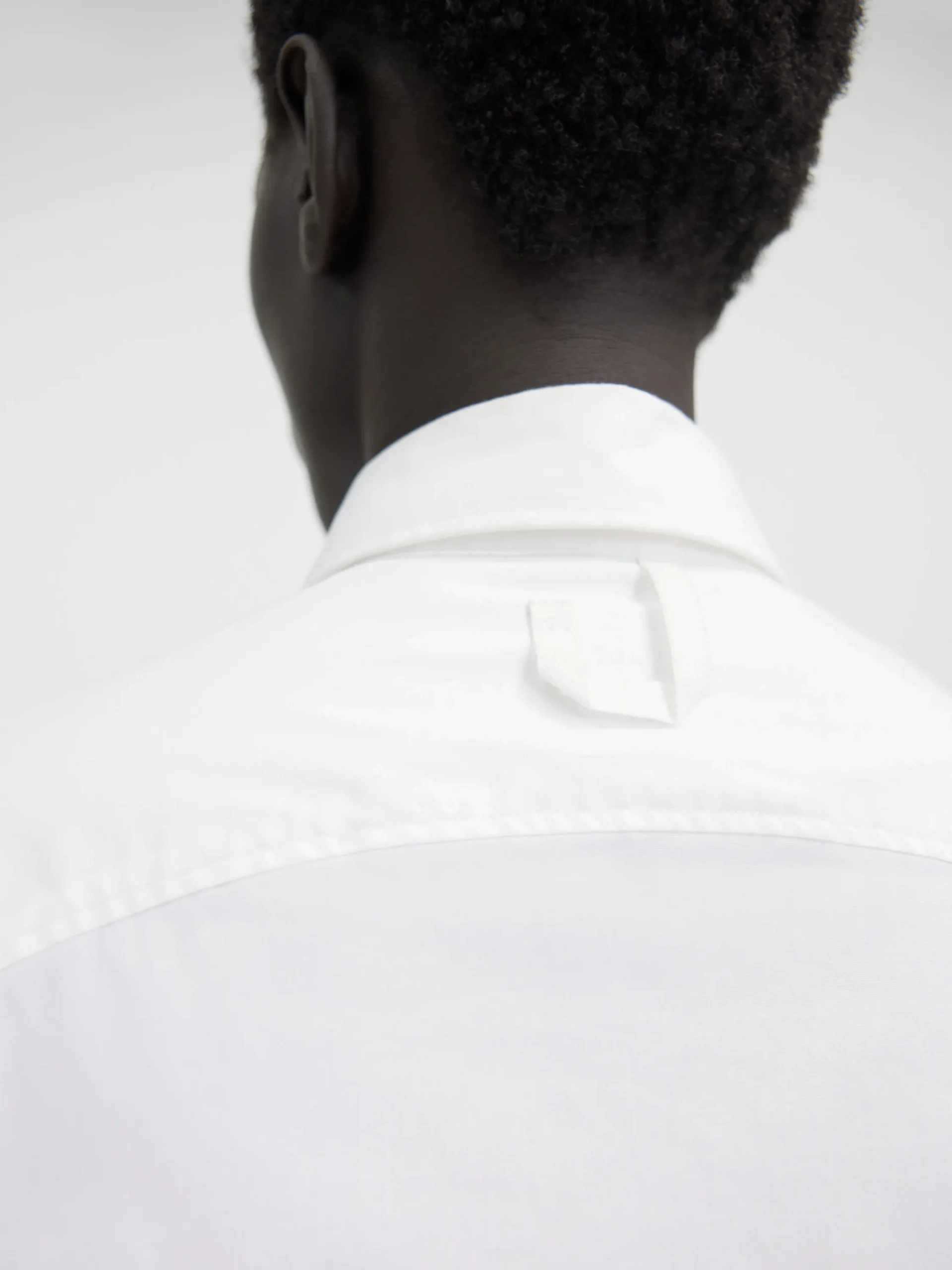 La chemise de costume
