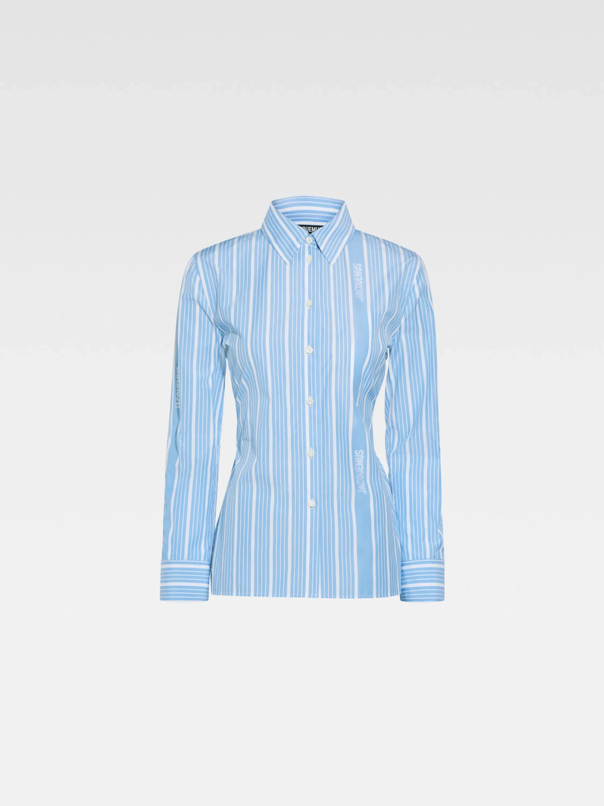 La chemise de costume