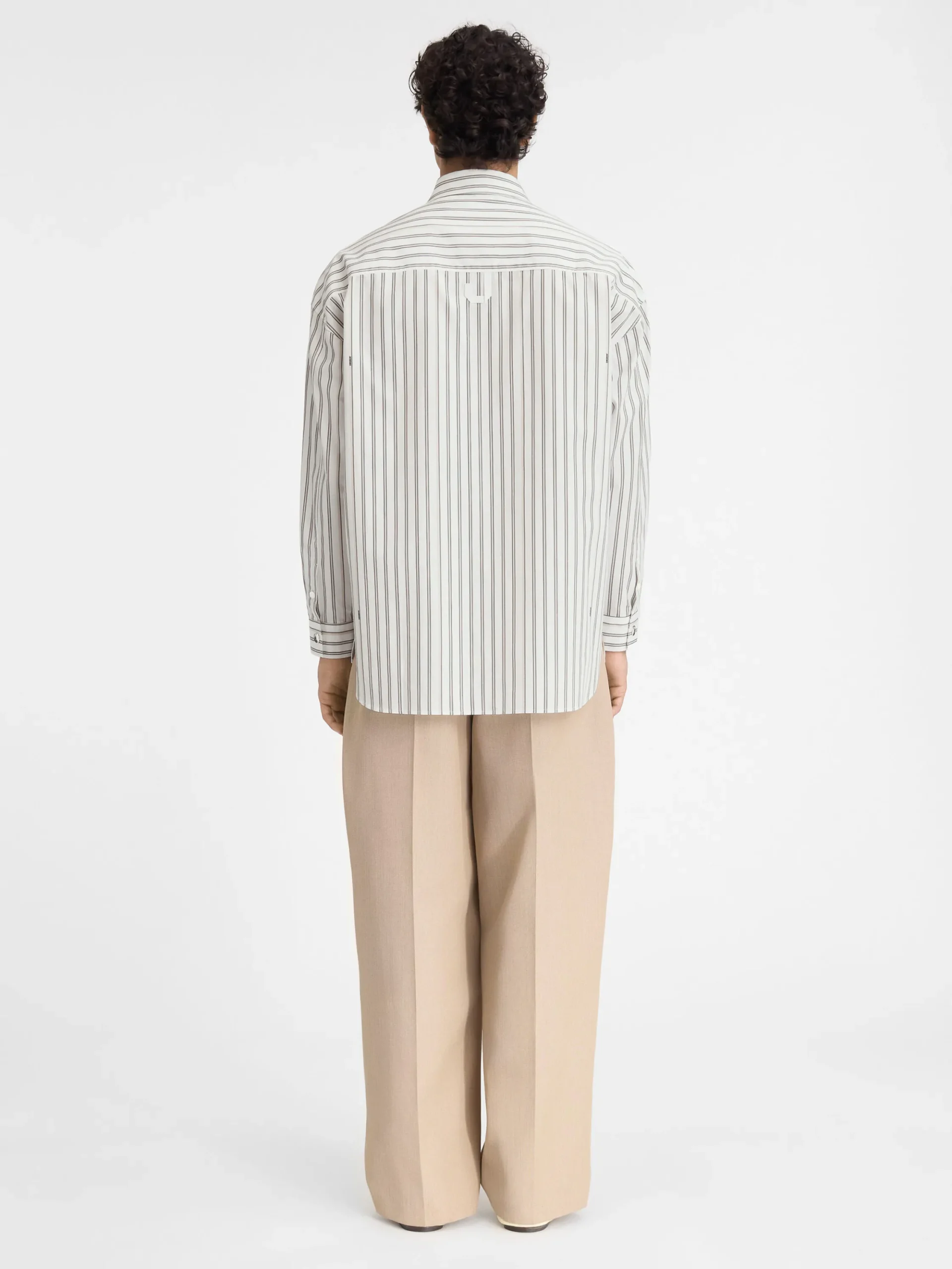 La chemise manches longues