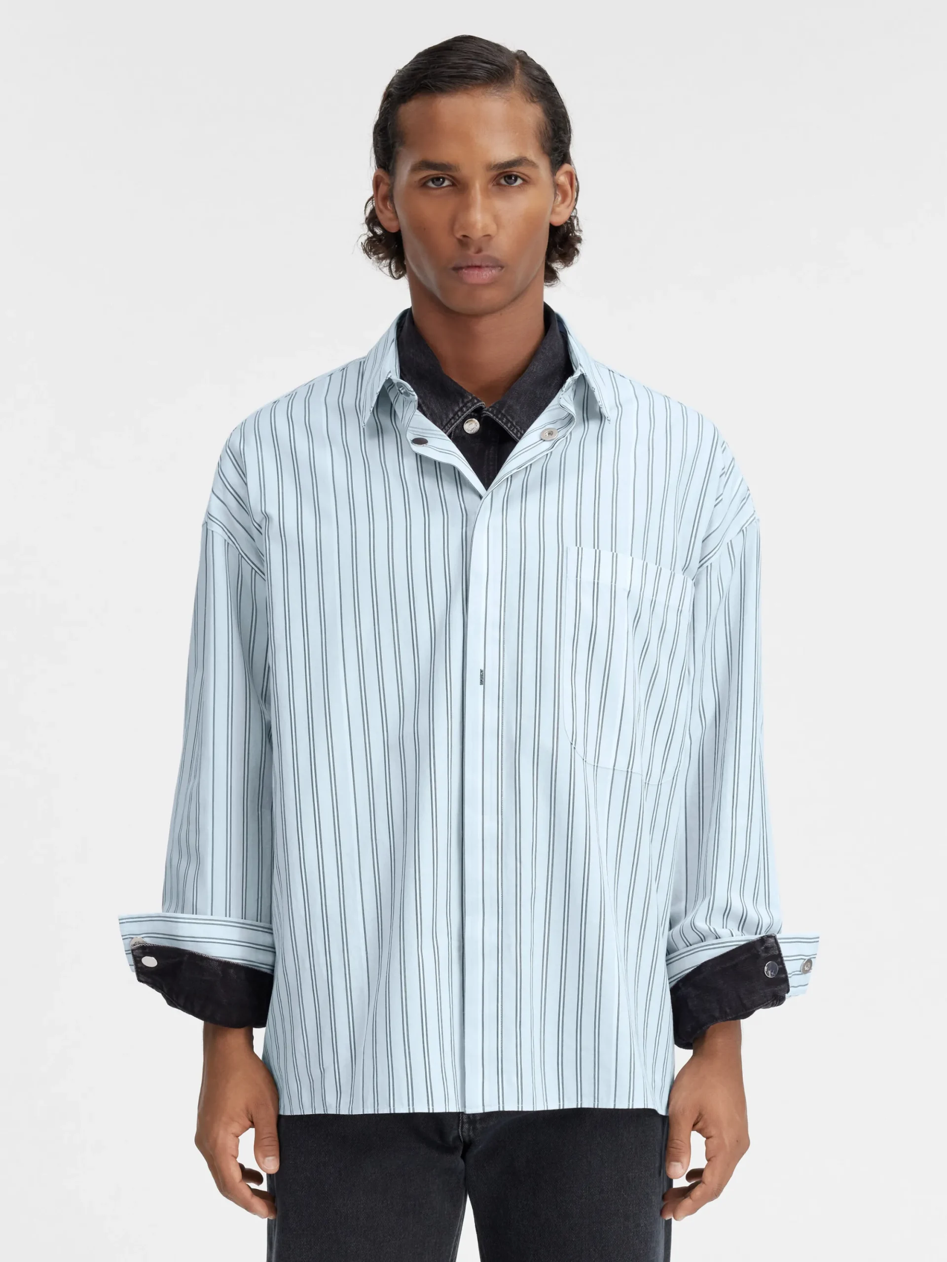 La chemise manches longues