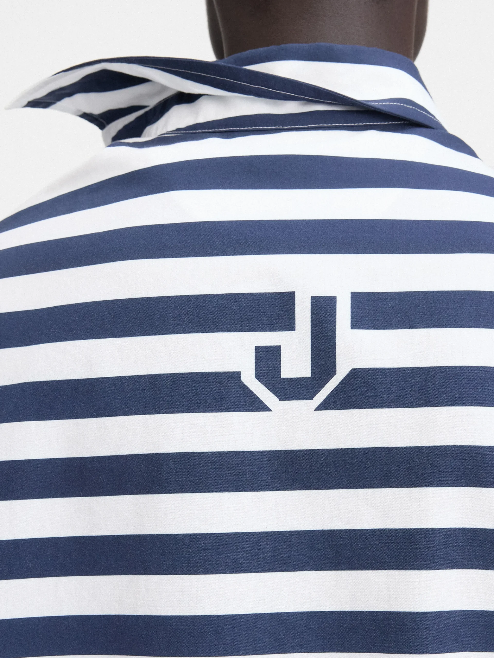 La chemise Pablo manches courtes