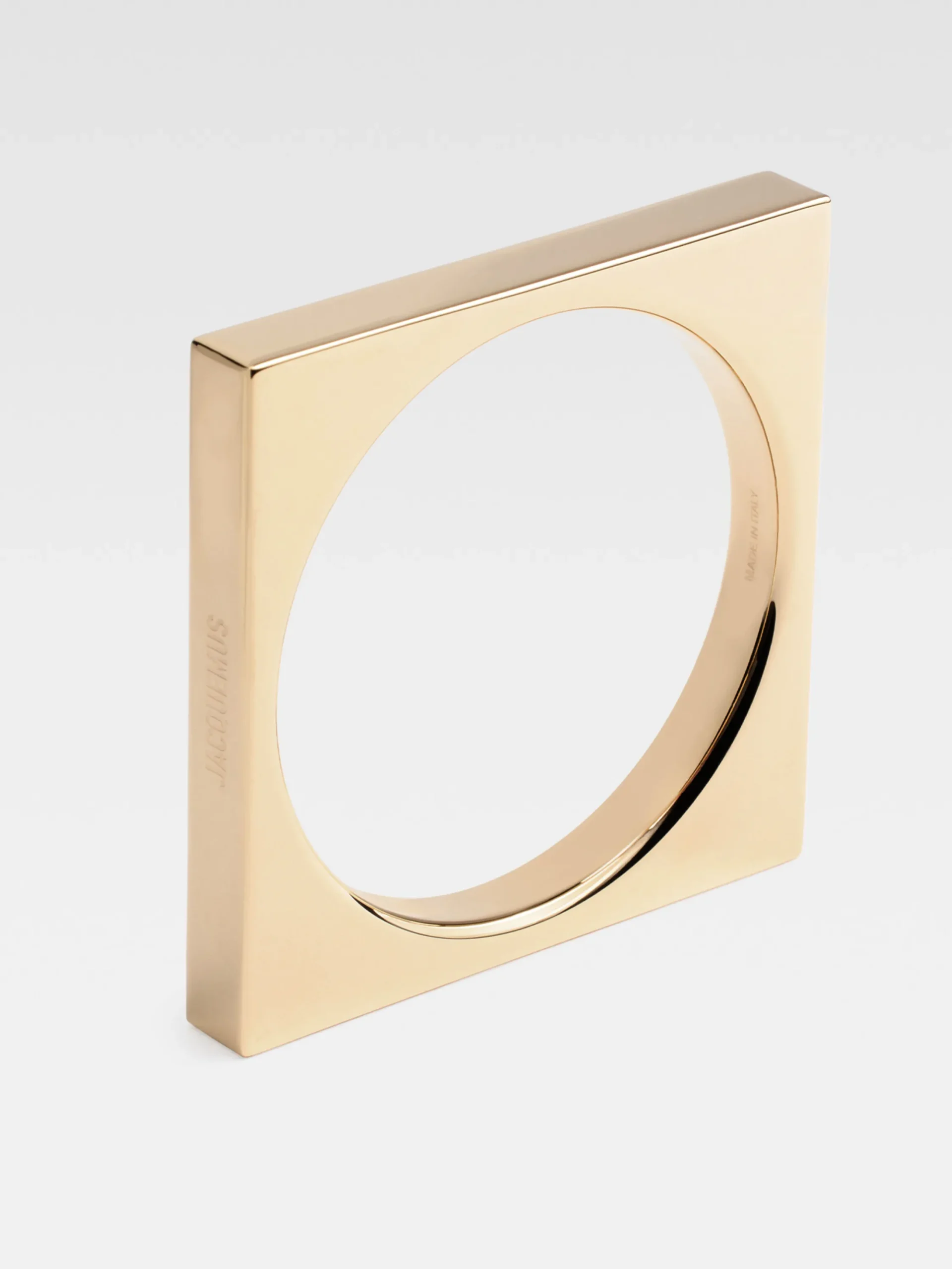 Le bracelet carré