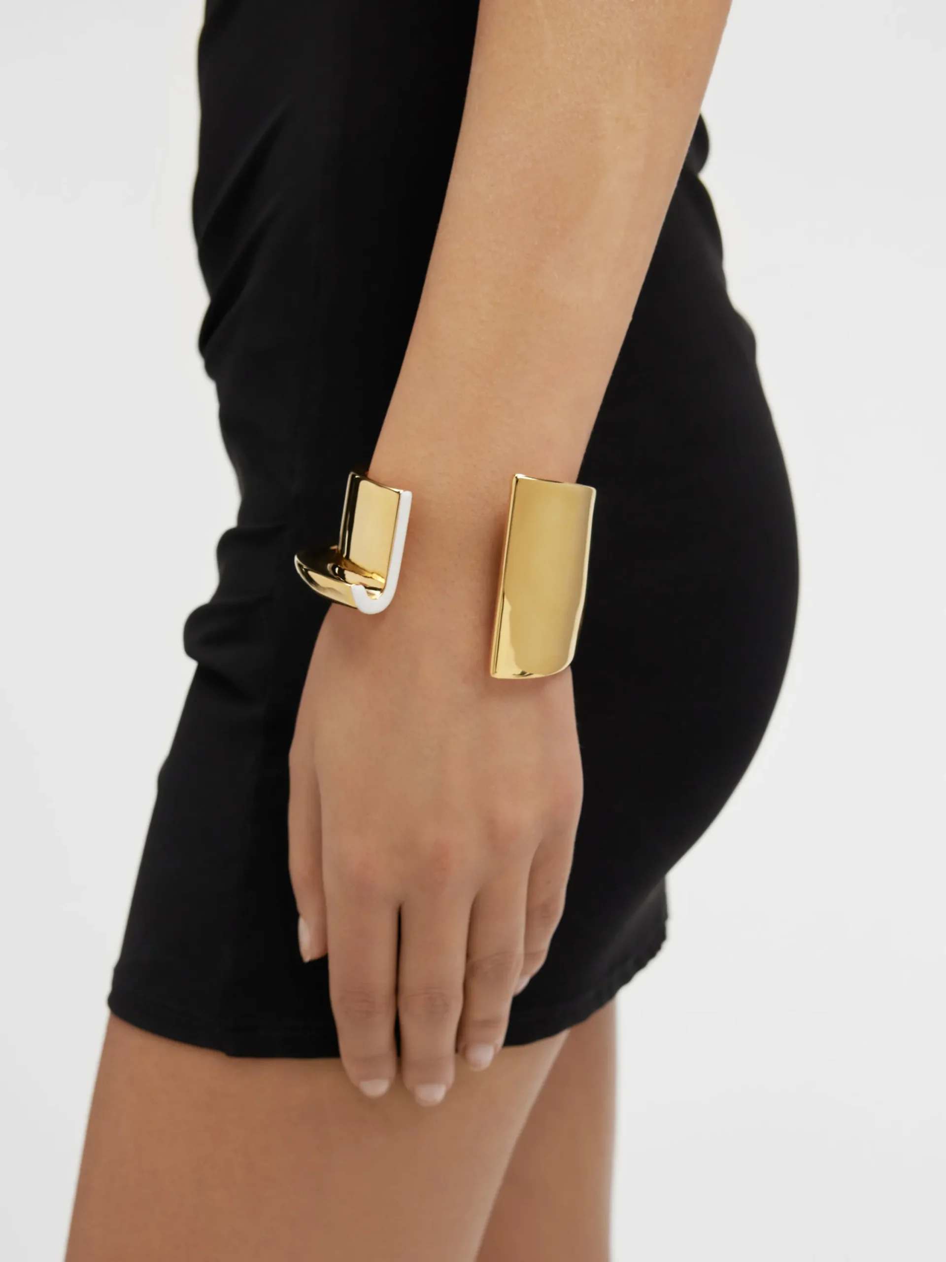 Le bracelet J
