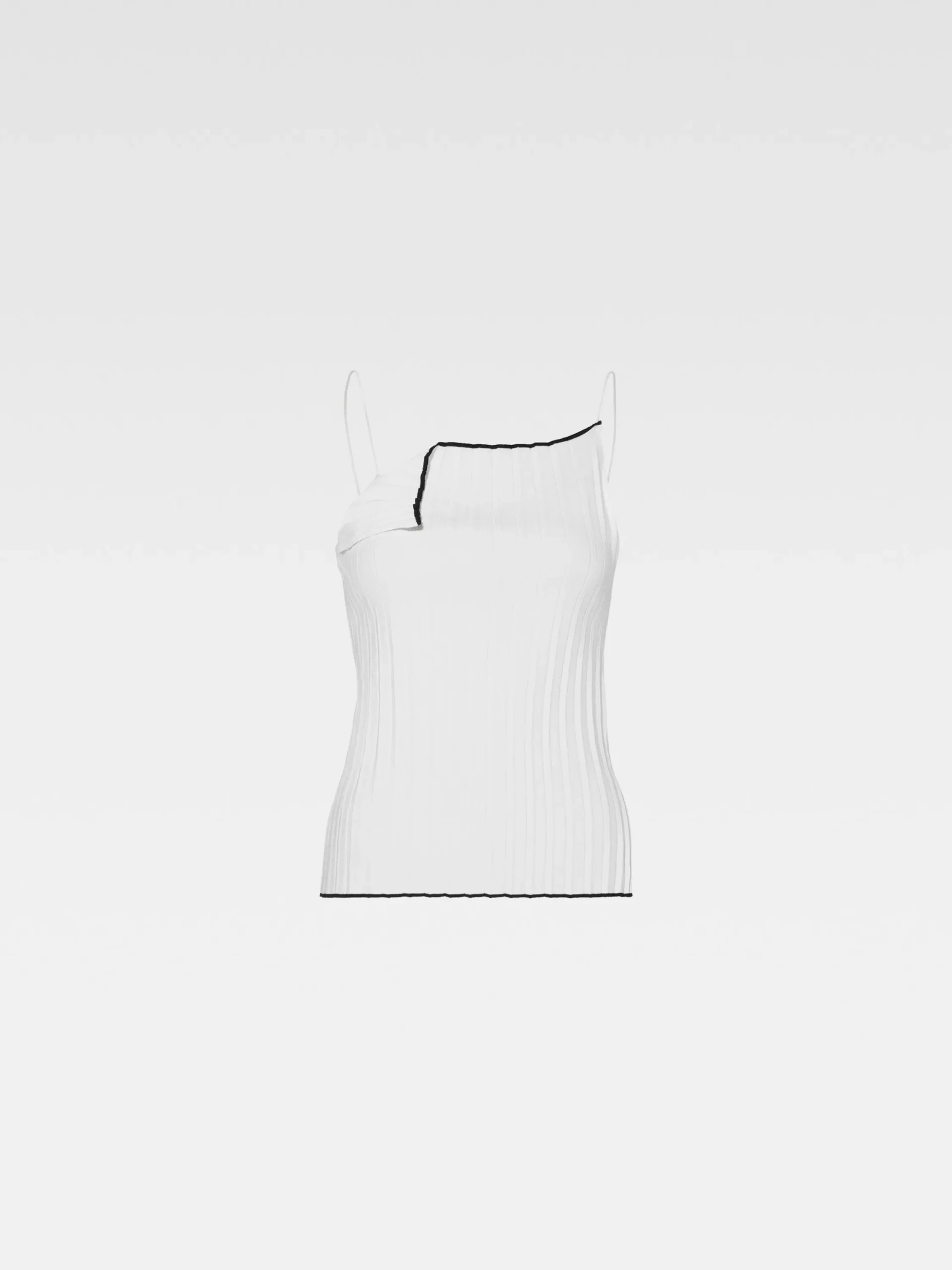 Le haut maille plissé