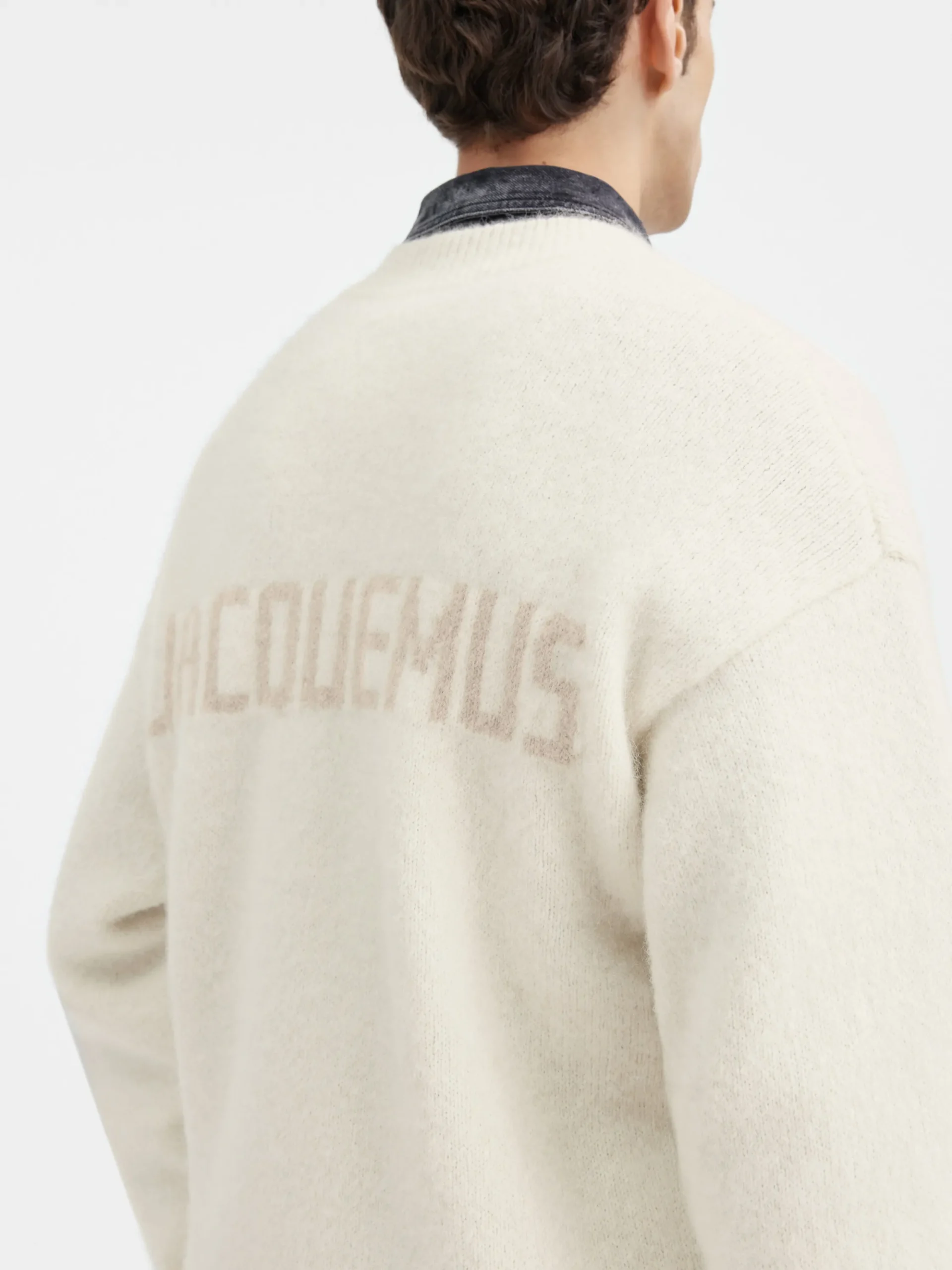 Le pull Jacquemus