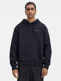 Le sweatshirt brodé