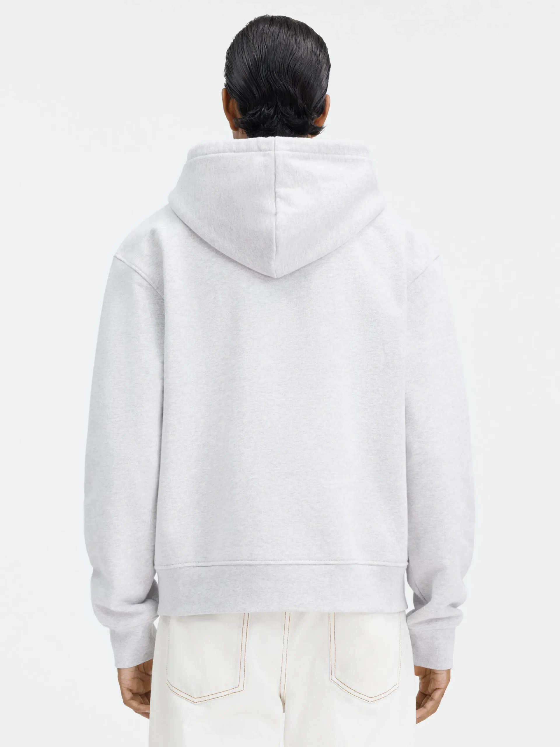 Le sweatshirt brodé