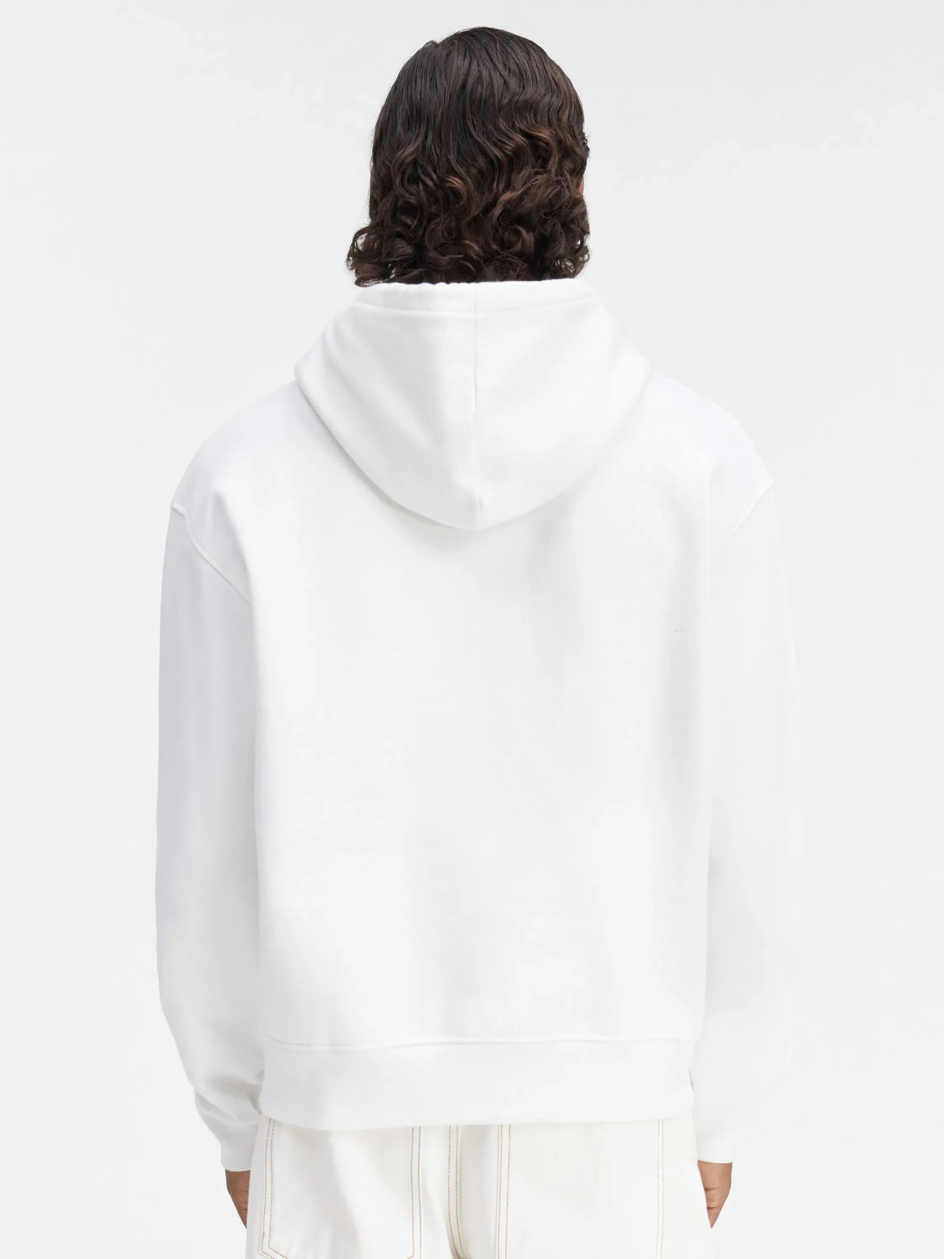 Le sweatshirt brodé