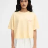 Le t-shirt Corto