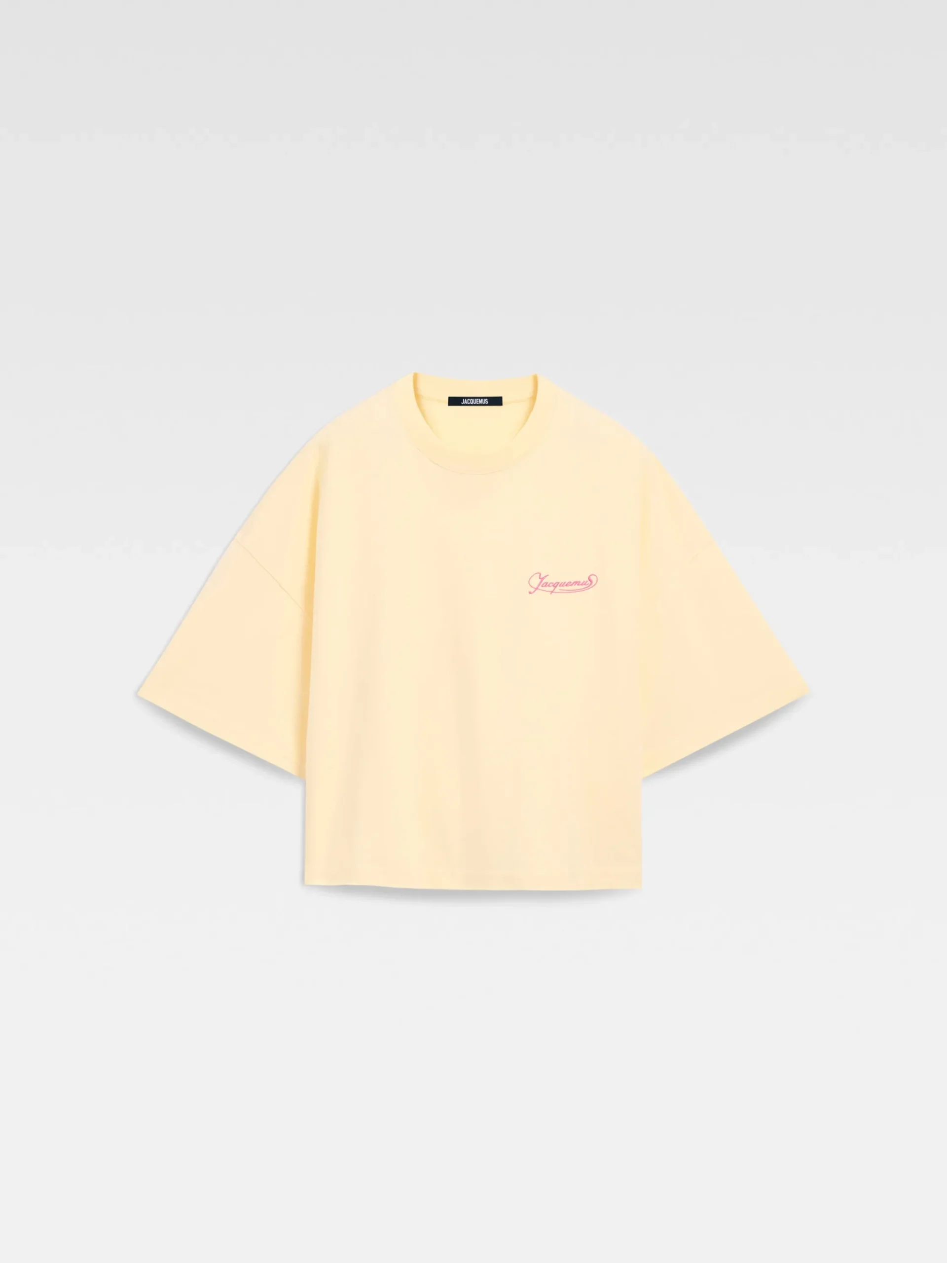 Le t-shirt Corto