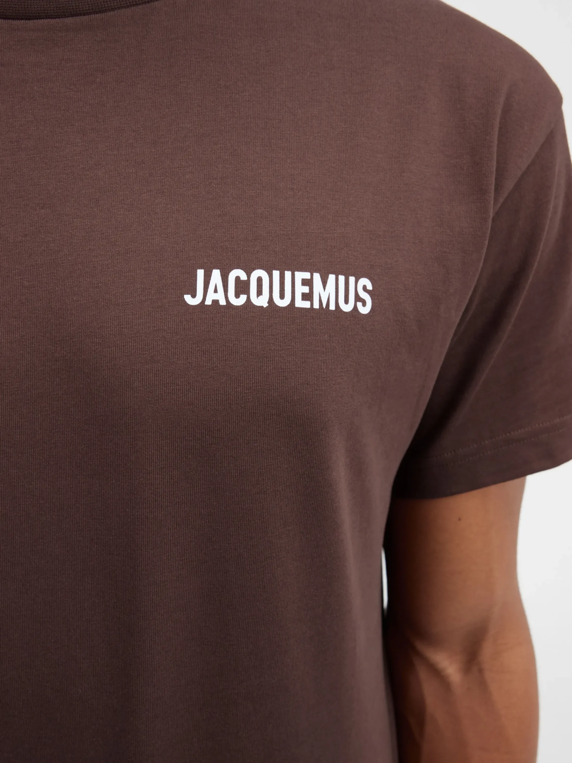 Le t-shirt Jacquemus