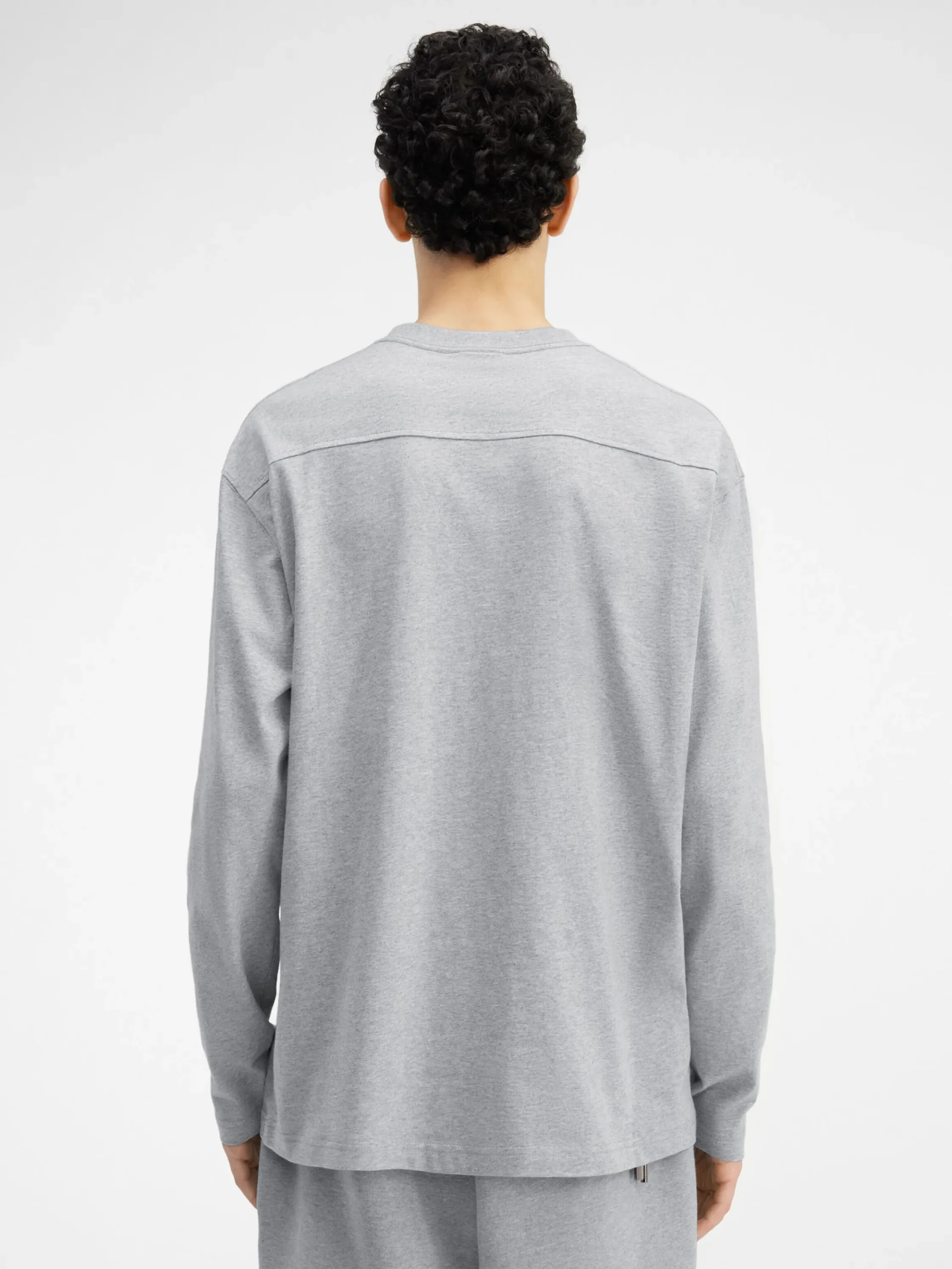 Le t-shirt manches longues