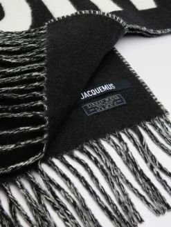 L'&eacute;charpe Jacquemus