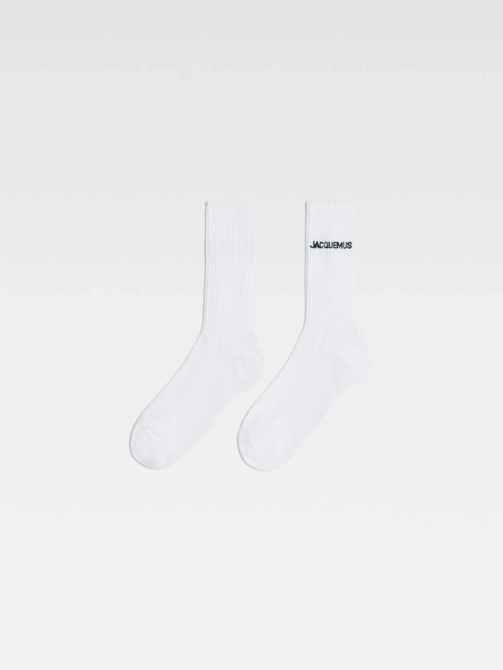 Les chaussettes Jacquemus