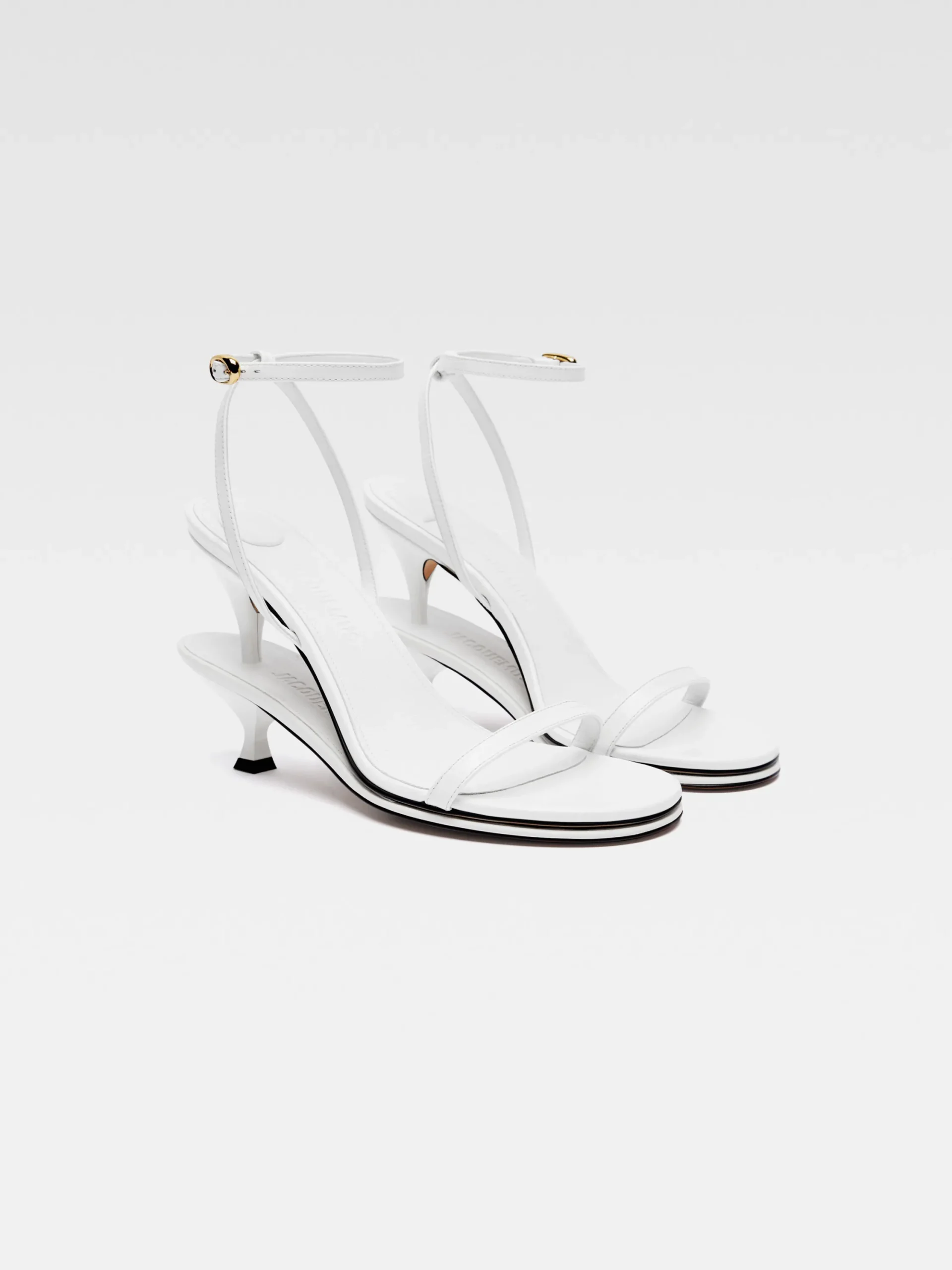 Les doubles sandales
